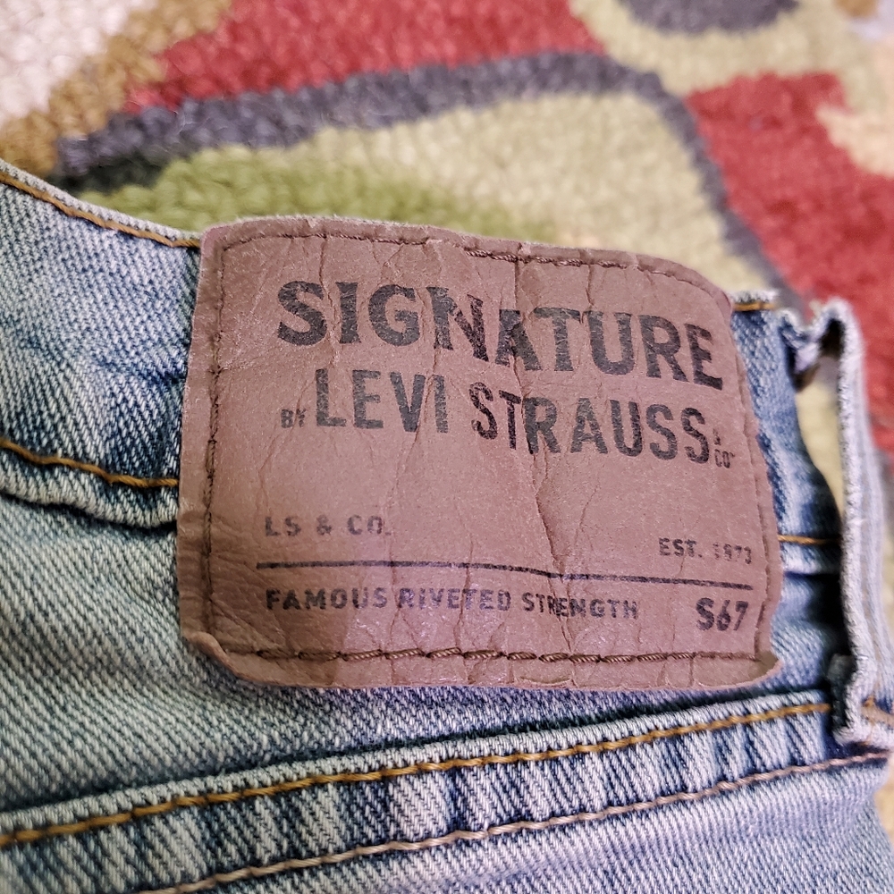 Signature Levi Strauss Jeans - (32x32) - Picture 2 of 15